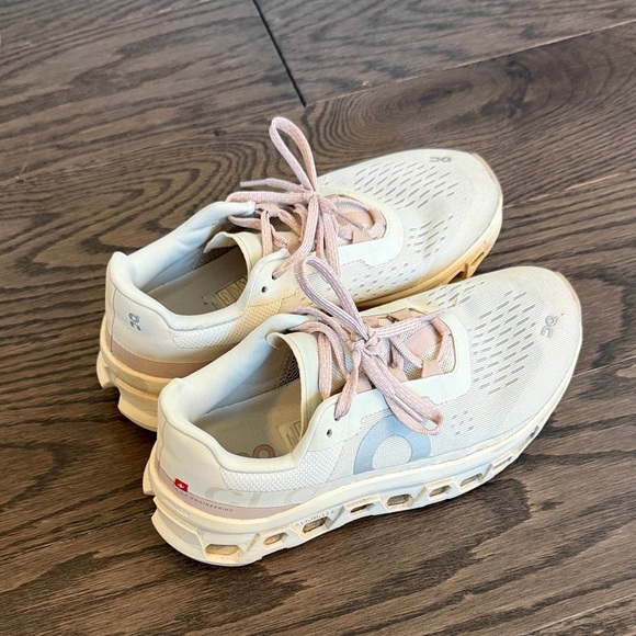 On Running Shoes - On Running Women's White and Pink Athletic Shoes